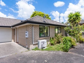 18 Regents Park Place, Westgate, Auckland