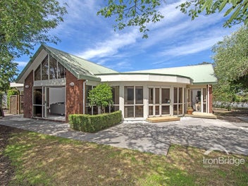 17 Quantock Place, Burwood, Christchurch