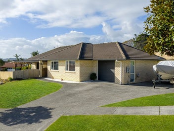 2 Libnai Avenue, Clover Park, Auckland