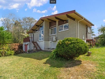 5 Joanna Place, Deanwell, Hamilton