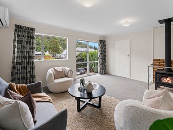 16 Hillside Lane, The Brook, Nelson