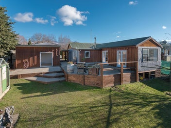 19 Arklow Street, Albert Town, Wanaka