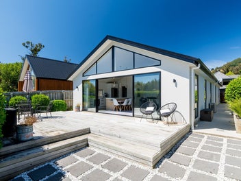 8 Boundary Road, Kinmont Park, Mosgiel