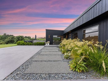 26 Washer Road, Omata, New Plymouth