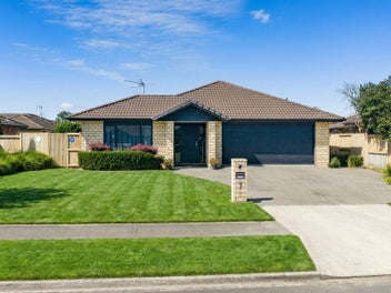 7 Whitney Place, Rototuna North, Hamilton