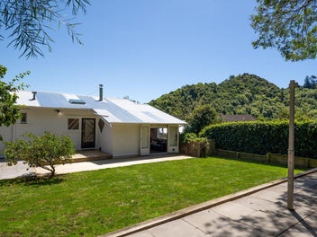 170 Cleveland Terrace, Maitai, Nelson