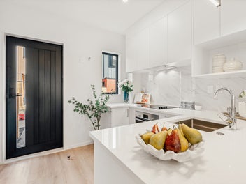 2/1F Rosyth Avenue, Bayswater, Auckland