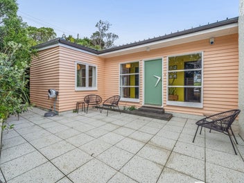 7 Titiro Moana Road, Korokoro, Lower Hutt