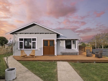 63 English Avenue, Mornington, Dunedin