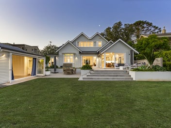 21 Norwood Road, Bayswater, Auckland