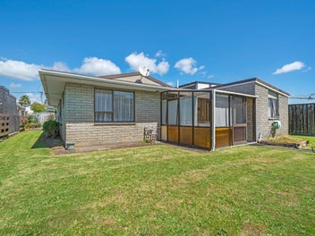 5B Clemow Road, Fitzroy, New Plymouth