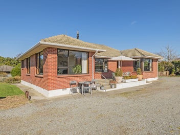 5 McKenzie Avenue, Southbridge, Southbridge