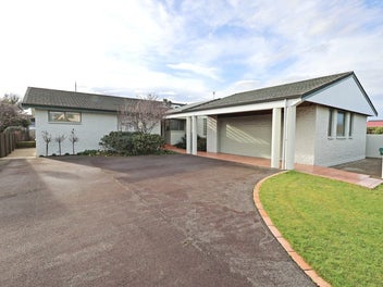 32 Cruickshank Crescent, Rosedale, Invercargill