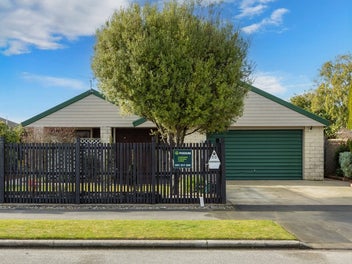 50 Royal Park Drive, Parklands, Christchurch