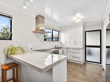 2/283 WESTMINSTER Avenue, TAMATEA, NAPIER