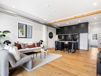 4/167 Hobsonville Point Road, Hobsonville, Auckland