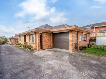 2/32 New Windsor Road, Avondale, Auckland