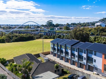 4/21 Valonia Street, New Windsor, Auckland