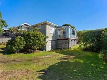 49 William Street, Waikanae Beach, Waikanae