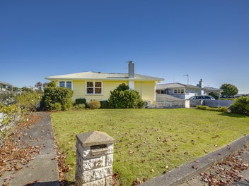 12 Bill Hercock Street, Pirimai, Napier