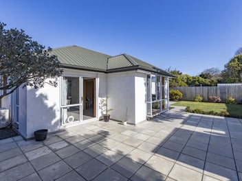 2/20 Downing Street, Hoon Hay, Christchurch