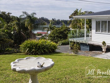 2 Cliff Street, Pahi, Paparoa