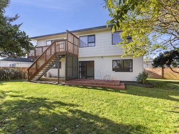 2/111 Parkers Road, Tahunanui, Nelson