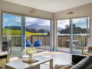 25 Robertson Street, Raglan, Raglan