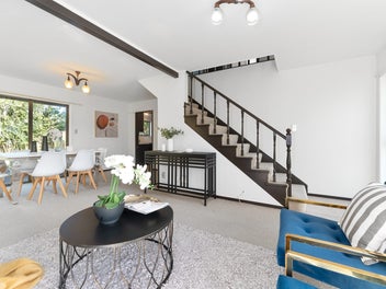 1A Malloy Place, Eastern Beach, Auckland