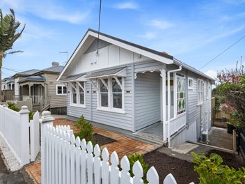 94 Calliope Road, Stanley Point, Auckland