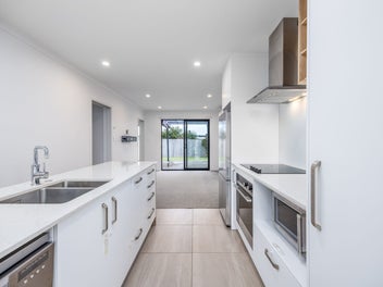 27 Houhora Street, Westgate, Auckland