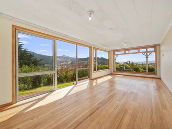 16 Brick Hill Road, Sawyers Bay, Port Chalmers