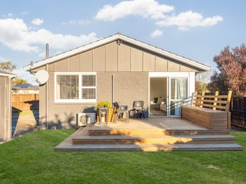 6 Sophora Place, Parklands, Christchurch