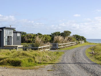 387 Tipoka Road, Opunake