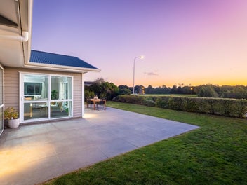 2 Bluewater Place, Paraparaumu