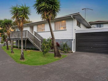 1/9 Embassy Place, Glenfield, Auckland