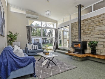 570 Lowe Street, Camberley, Hastings