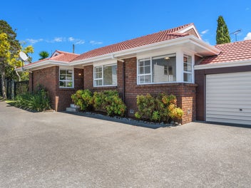 11/177 Onewa Road, Birkenhead, Auckland