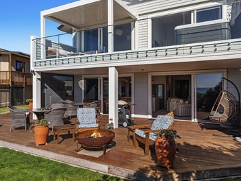 12 Captains Cove, Coastlands, Whakatane