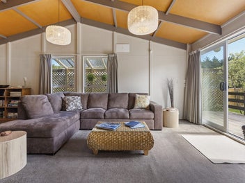 6 Cousins Avenue West, Foxton Beach, Foxton