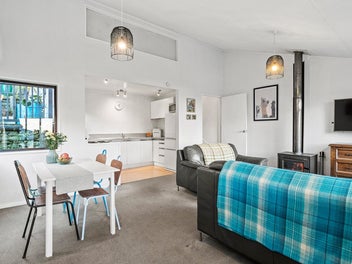 5B Wye Place, Fernhill, Queenstown