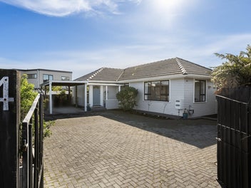 4 Stafson Lane, Te Atatu Peninsula, Auckland