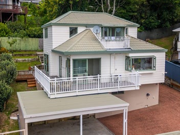 2/21 Bonito Place, Bayview, Auckland