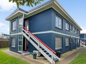 8/218 Onepu Road, Lyall Bay, Wellington