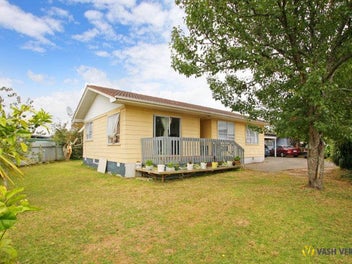 1/8 Iota Place, Clover Park, Auckland