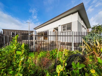 40 Kawei Road, Hawera