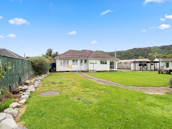 17 Hector Grove, Trentham, Upper Hutt