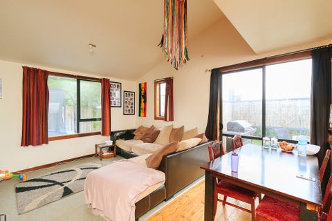 5 Pikarere Street, Titahi Bay, Porirua