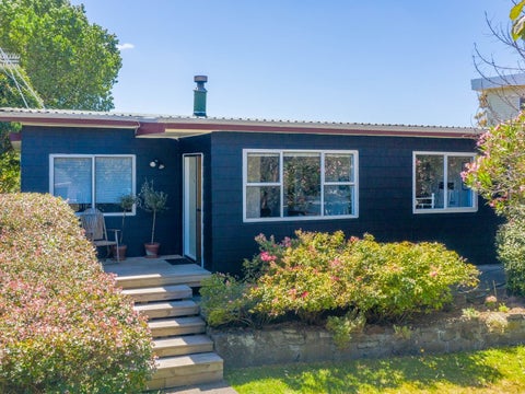 11 Karaka Grove, Raumati Beach, Paraparaumu