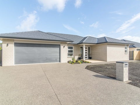 81 Waipunahau Road, Waikanae